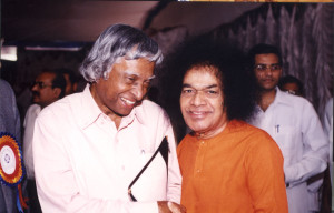 Dr. Abdul Kalam with Baba during the Health Meet 2002